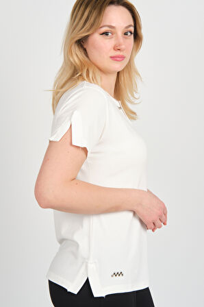 Sistas Kadın Yakası Tokalı Etek ve Kolları Yırtmaçlı Metal Süs Detaylı Bluz 24132 Ekru