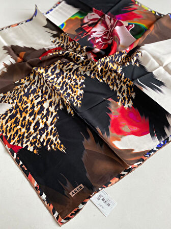 Aker Sura Saf İpek Eşarp 6153701 - 331 Siyah Leopar Desen