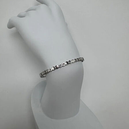 Özel Seri Silver Altıgen Taşlı Detay Kelepçe Bileklik 15 Cm - Silver