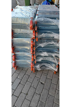 Banio Perilla Çift Çıkışlı 4+4 Basamaklı Metal Merdiven