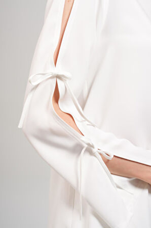 Kayık Yaka-Kol Dekolte Detaylı, Bluz