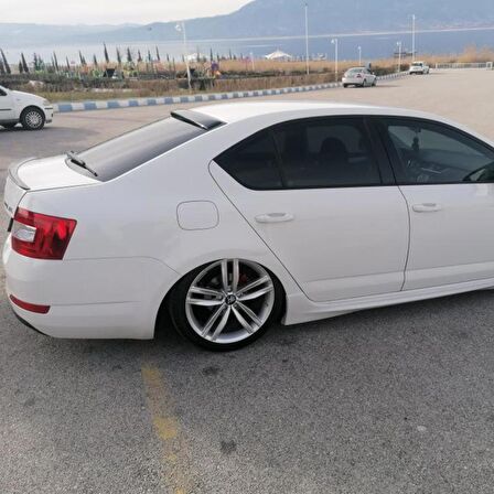 Skoda Octavia Arka Cam Üstü Spoyler 2013 ve Üstü