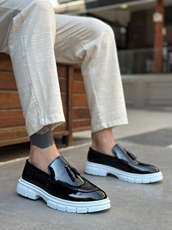 ET0240 Yüksek Taban Klasik Parlak Püsküllü Rugan Siyah Erkek Ayakkabı