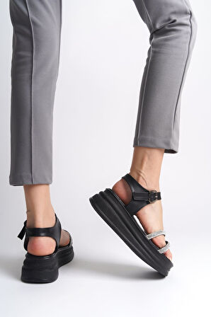 JET-ZLOHE Kalın Tokalı Taşlı Şeritli Ortopedik Taban Kadın Sandalet  CST - Siyah