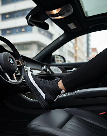 ET0811 Yüksek Taban Siyah Paraşüt Kumaş Beyaz Cilt Detaylı Yarım Bilek Spor Bot