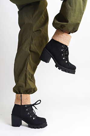 JET-EMMA Bağcıklı Fermuarlı Ortopedik Taban Topuklu Kürk Detaylı Süet Kadın Bot SST - Siyah