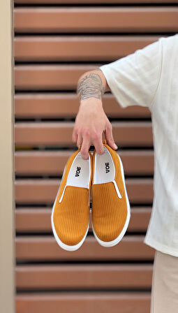 ET0339 Bağcıksız Kadife Hardal Beyaz Taban Günlük Erkek Ayakkabı