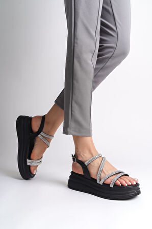 JET-RILEY İnce Tokalı Taşlı Şeritli Ortopedik Taban Kadın Sandalet  CST - Siyah