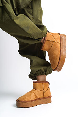 JET-AMELIA Bağcıksız Düz ve Kalın Taban İçi Kürklü Kısa Süet Kadın Bot  STT - Taba