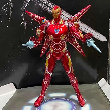 Marvel Avengers Iron Man Demir Adam Mark MK50 Metal Görünümlü Işıklı Karakter Figür Oyuncak 17 cm.