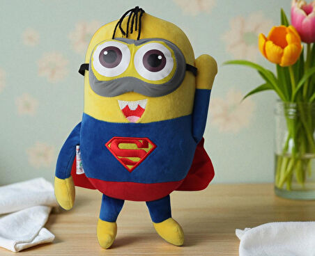 Despicable Me Minions Çılgın Hırsızlar Superman Versiyon Peluş Oyuncak Uyku & Oyun Arkadaşı 30 cm.