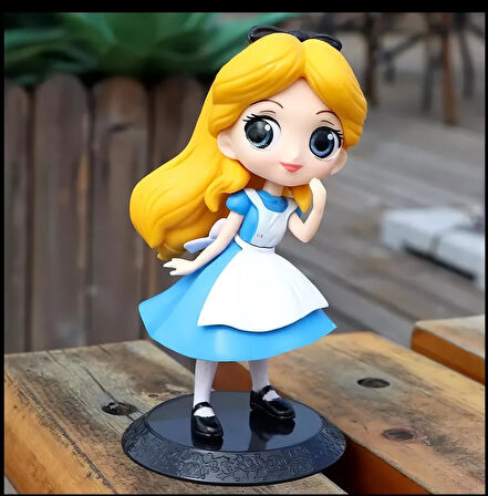 Harikalar Diyarında Alice Anime Karakter Figür Oyuncak Dekoratif Biblo Bebek 15 cm. Genç Odası Süsü