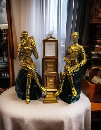 Modern Soyut Kitap Okuyan 2’li Biblo Seti Dekoratif Heykel Ev Ofis Kitaplık Hediyesi 15 cm