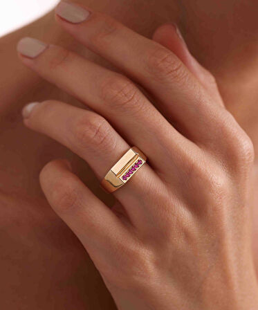 Kırmızı Taşlı 14 Ayar Altın Yüzük