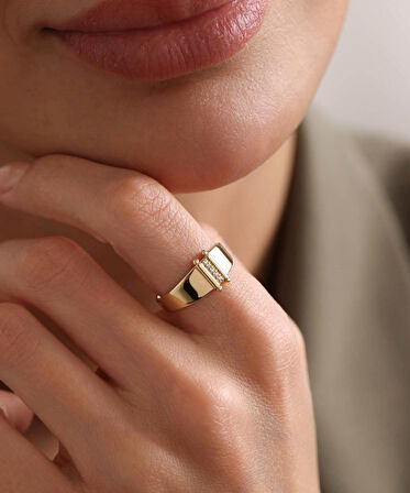 14 Ayar Altın Taşlı I Harf Yüzük