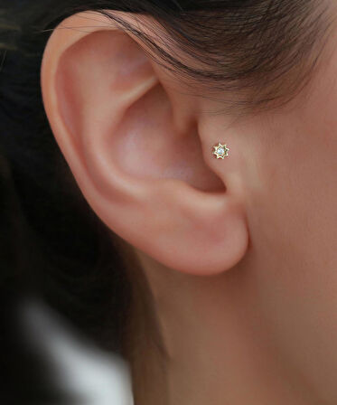 14 Ayar Altın Taşlı Yıldız Tragus Piercing