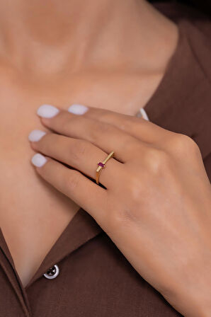 14 Ayar Altın Pembe Baget Taşlı Düz Yüzük