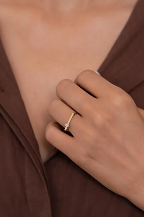 14 Ayar Altın Yeşil Baget Taşlı Düz Yüzük