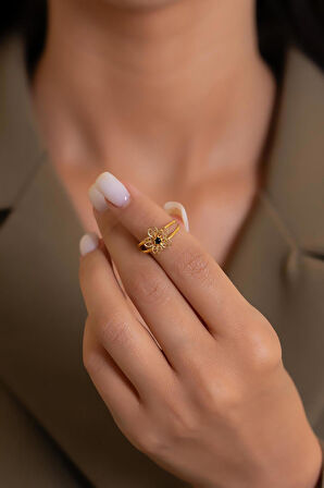 14 Ayar Altın Siyah Taşlı Papatya Yüzük