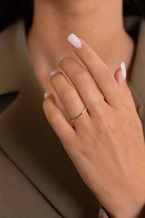 14 Ayar Altın Minimal Taşlı Geometrik Yüzük