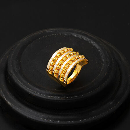 Üç Sıra Dorikalı Ajda Altın Yüzük