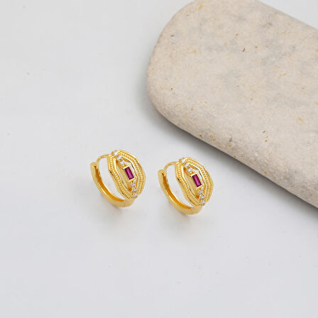 Kırmızı Taşlı Altın Küpe