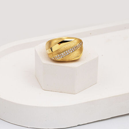 Çizgili Tasarım 14 Ayar Altın Yüzük