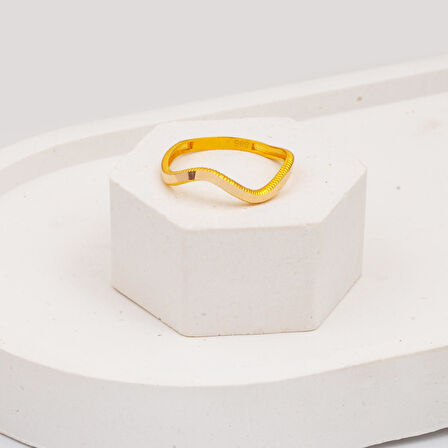 14 Ayar Altın Zikzak Ajda Yüzük