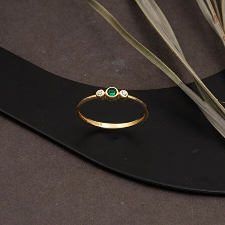 Yeşil Tektaşlı Tria 14 Ayar Altın Yüzük