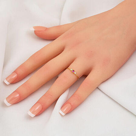 Kırmızı Tektaşlı Tria 14 Ayar Altın Yüzük