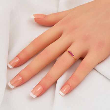 Kırmızı Beştaş 14 Ayar Altın Yüzük