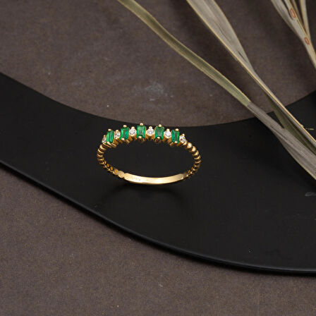 Yeşil Baget Altın Yüzük 14 Ayar