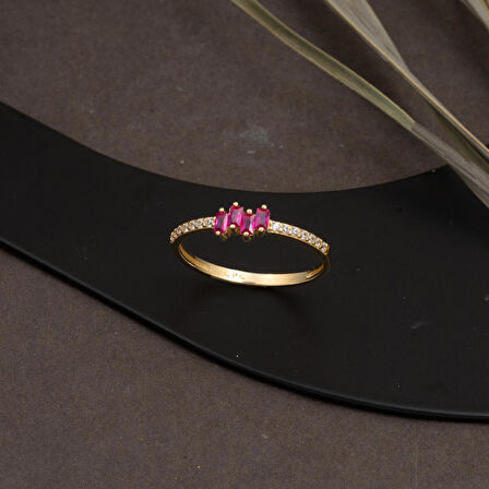 14 Ayar Altın Kırmızı Bagetli Yüzük