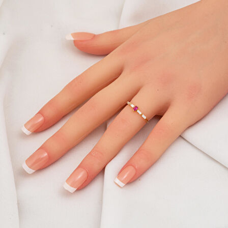 Kırmızı Bagetli 14 Ayar Altın Yüzük