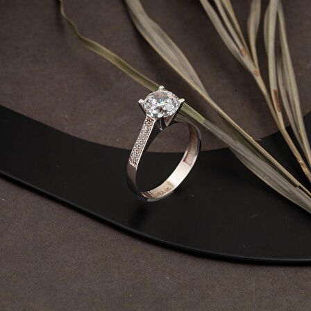 Beyaz 14 Ayar Altın Tektaş Yüzük