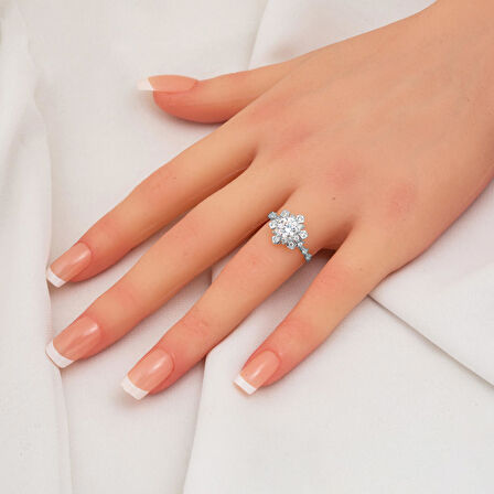 Serenay Beyaz Altın 14 Ayar Tektaş Yüzük