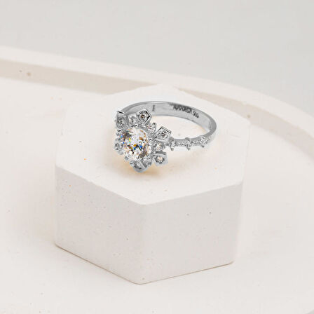 Serenay Beyaz Altın 14 Ayar Tektaş Yüzük