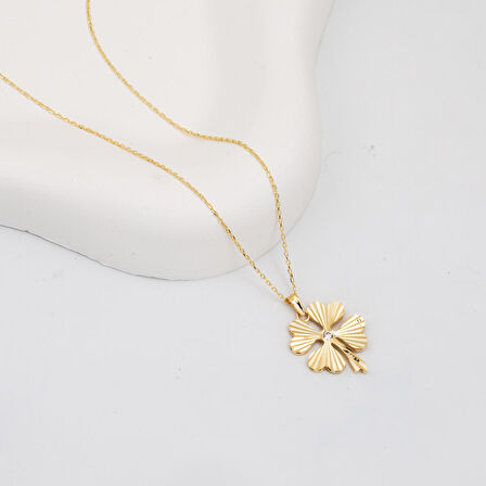 Işıltılı 14 Ayar Altın Yonca Kolye