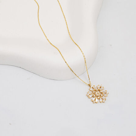 14 Ayar Altın Kartanesi Kolye