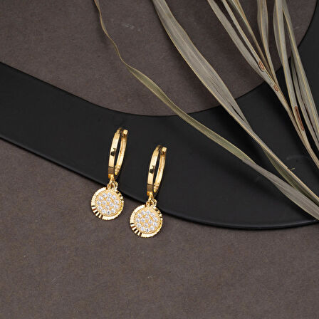 Işıltılı Altın Spor Küpe