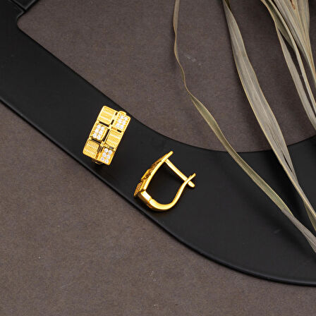 Hasır Desenli 14 Ayar Altın Küpe