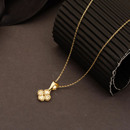 Parıltılı Yonca 14 Ayar Altın Kolye Ucu