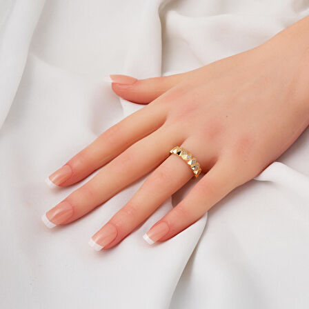 Prizma 14 Ayar Altın Kadın Yüzük