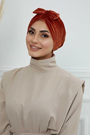 Önden Fiyonklu Kadife Bone,B-7K
