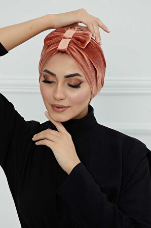 Önden Fiyonklu Kadife Bone,B-7K