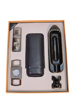 Parmida 3 Torch Pürmüz Çakmak Kılıf Küllük Kesici Sehpa Gunmetal Siyah Beşli Puro Seti TR10027