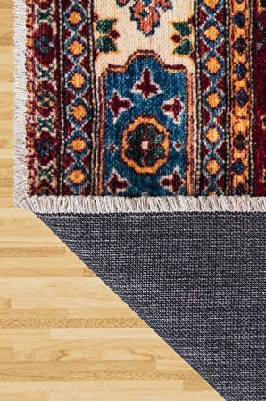 EFES 2304 Geleneksel Motif Yumuşak Doku Leke Tutmayan Modern Halı Kilim