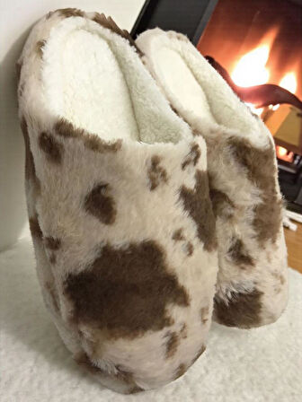 Kadın Tüylü Pofuduk  Ev Terliği Ses Yapmayan Yumuşak Rahat Kauçuk Taban İçi Yünlü Kışlık Terlik