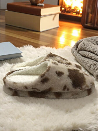 Kadın Tüylü Pofuduk  Ev Terliği Ses Yapmayan Yumuşak Rahat Kauçuk Taban İçi Yünlü Kışlık Terlik