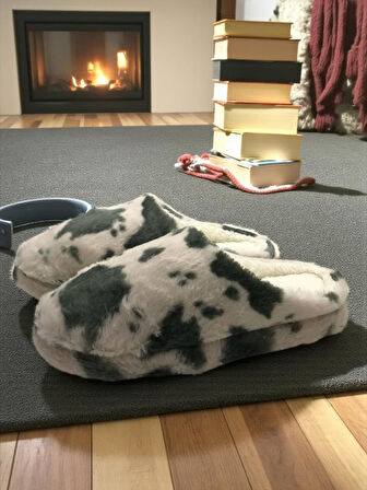 Kadın Tüylü Pofuduk  Ev Terliği Ses Yapmayan Yumuşak Rahat Kauçuk Taban İçi Yünlü Kışlık Terlik
